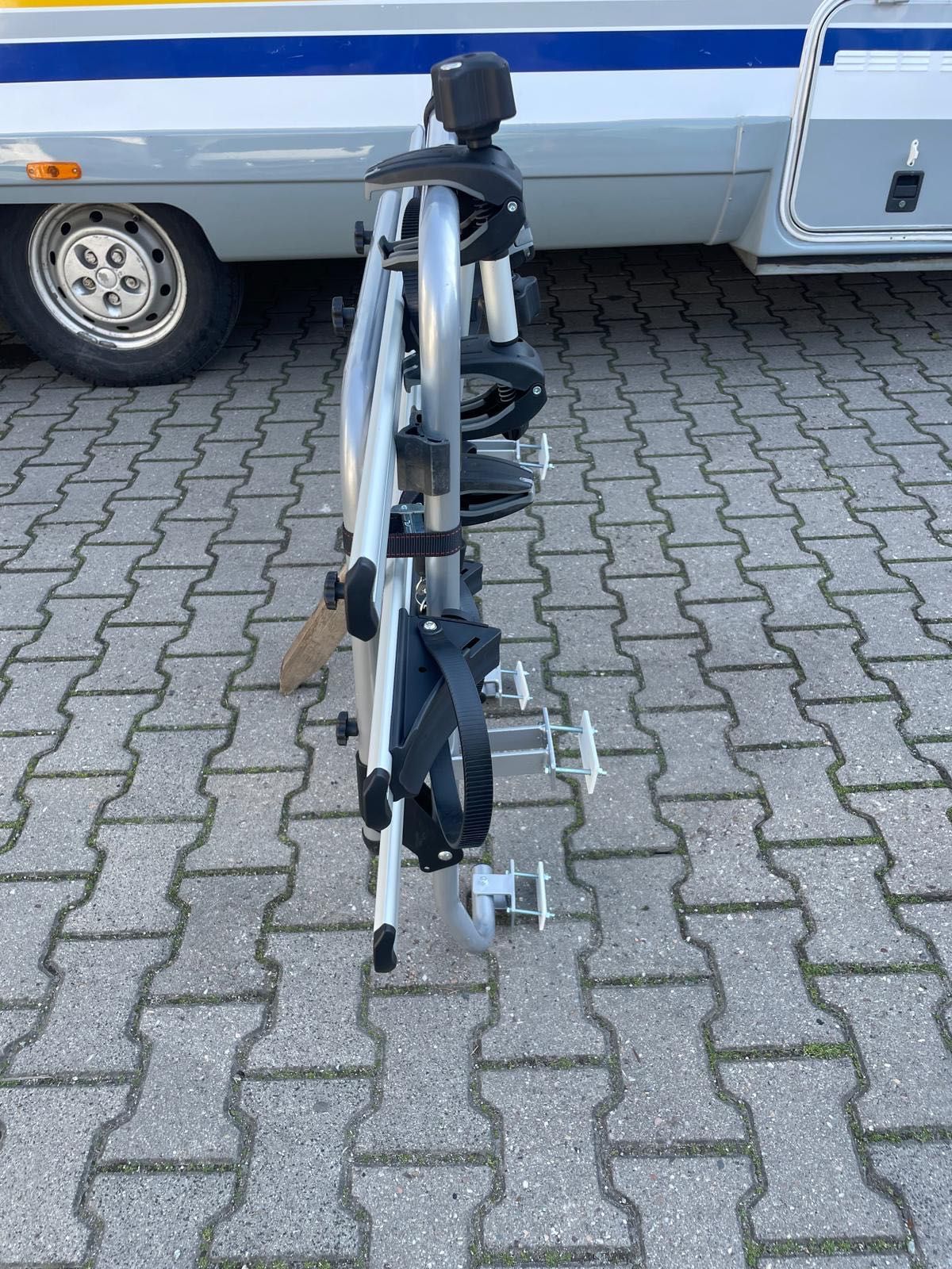 Bagażnik rowerowy na rowery do kampera, przyczepy, uchwyt
