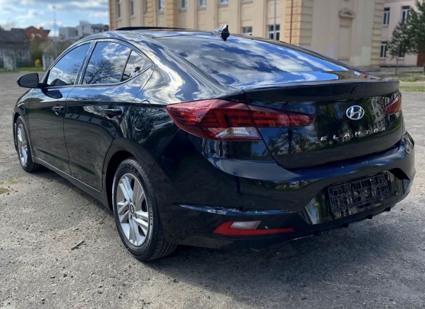 Hyundai Elantra Value Edition 2.0