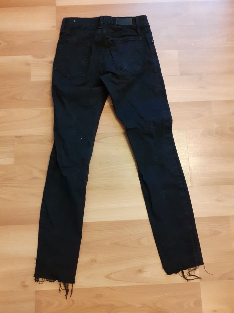 Spodnie jeansowe damskie. Pull&Bear. Roz. 36. Czarne. Wysyłka.