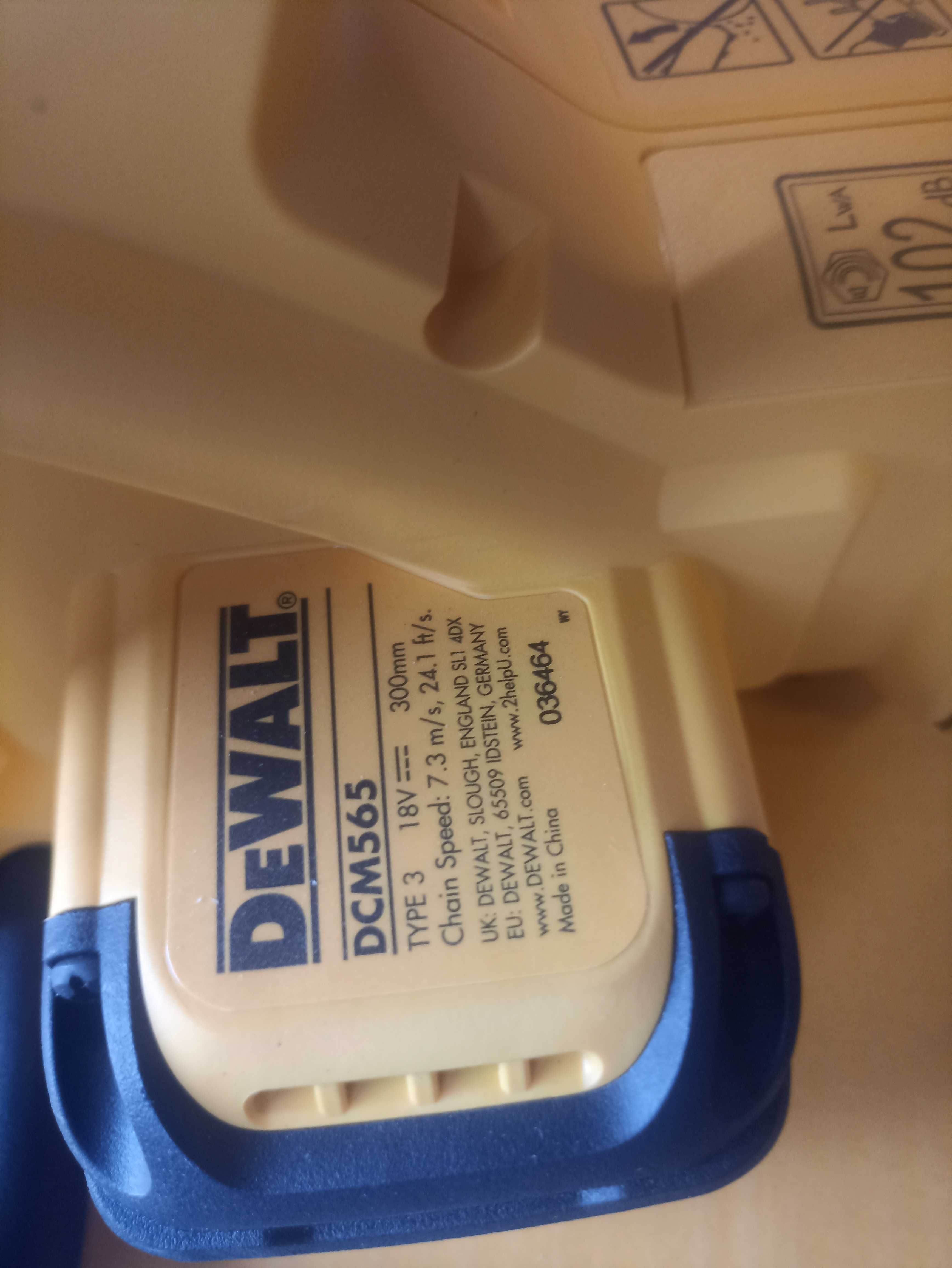 Eletrosserra DEWALT DCM565P1 18V 5Ah