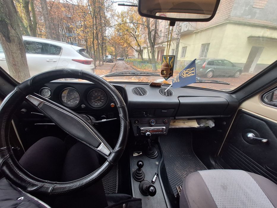 Продам ВАЗ НИВА 2121