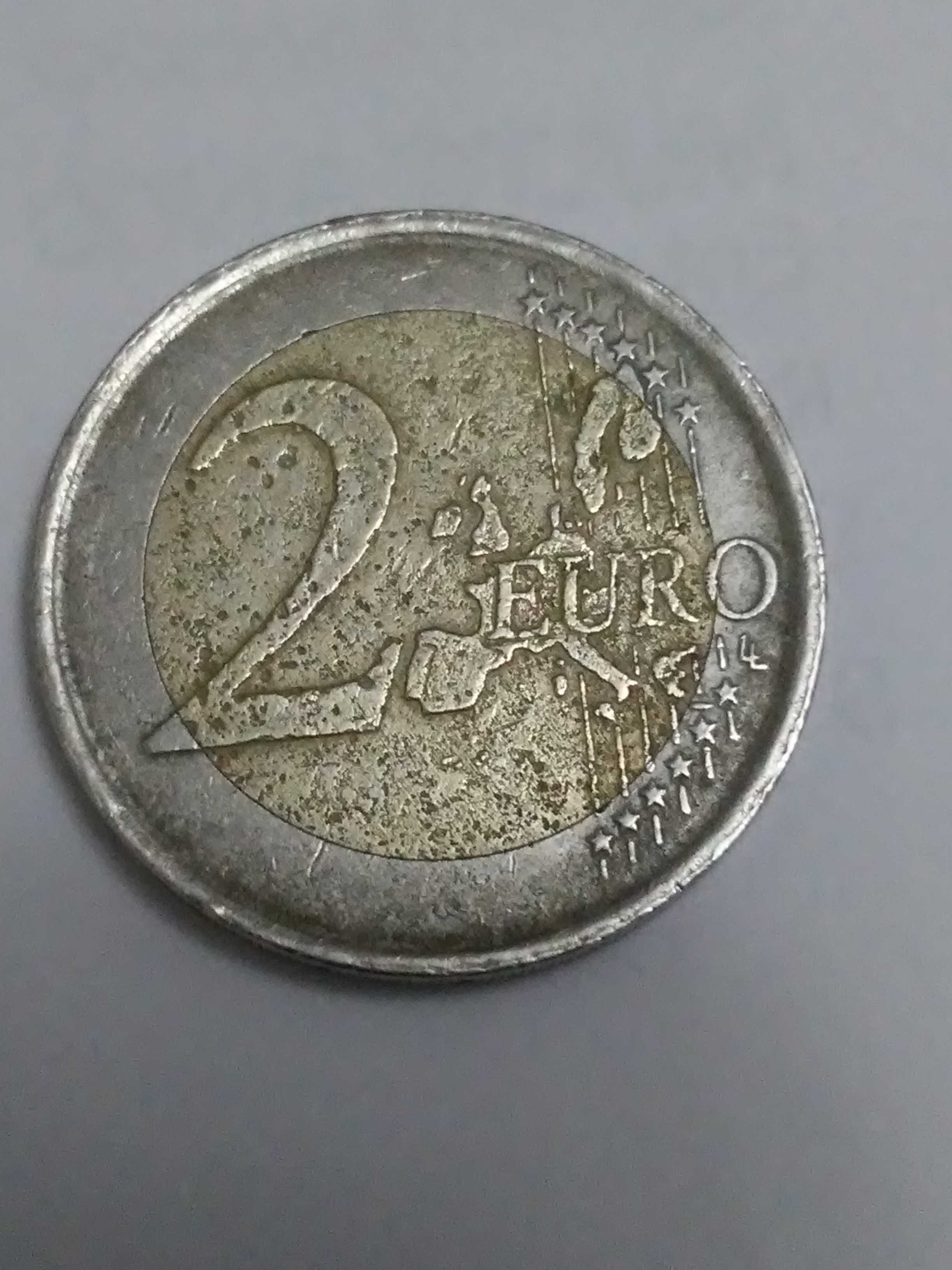 Moeda de 2 euros com defeito de cunho