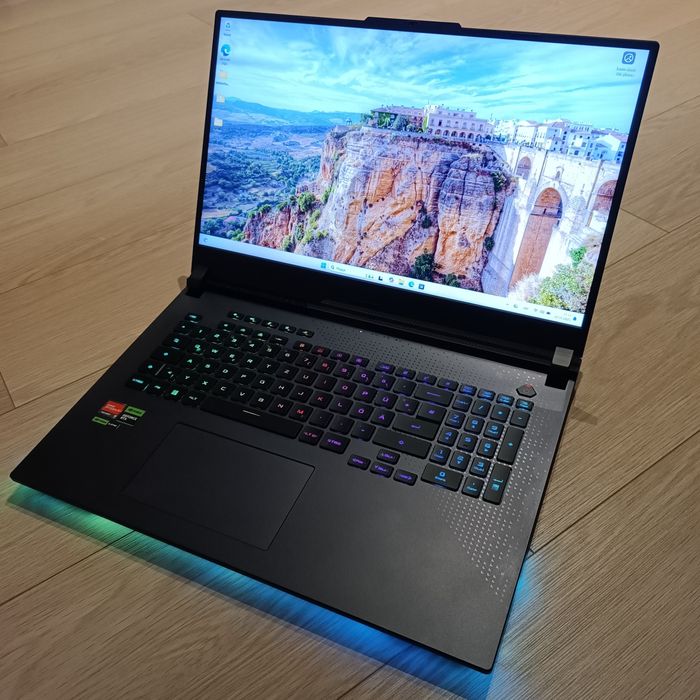 Ноутбук Asus Rog Strix RTX 4070, R9 7845HX, 32gb/1tb, 17.3" 240Hz 2.5k