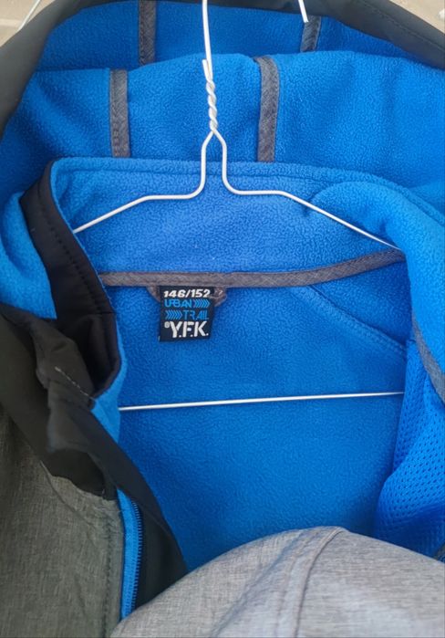 Kurtka nieprzemakalna chłopięca softshell przejściowa 146/152 cm