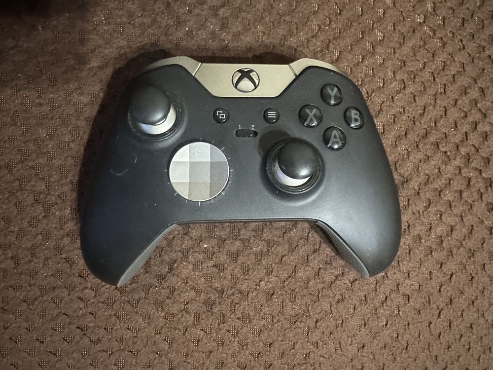 Pad do Xbox One, Series X/S Elite