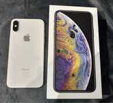 iPhone XS srebrny 64GB- stan idealny