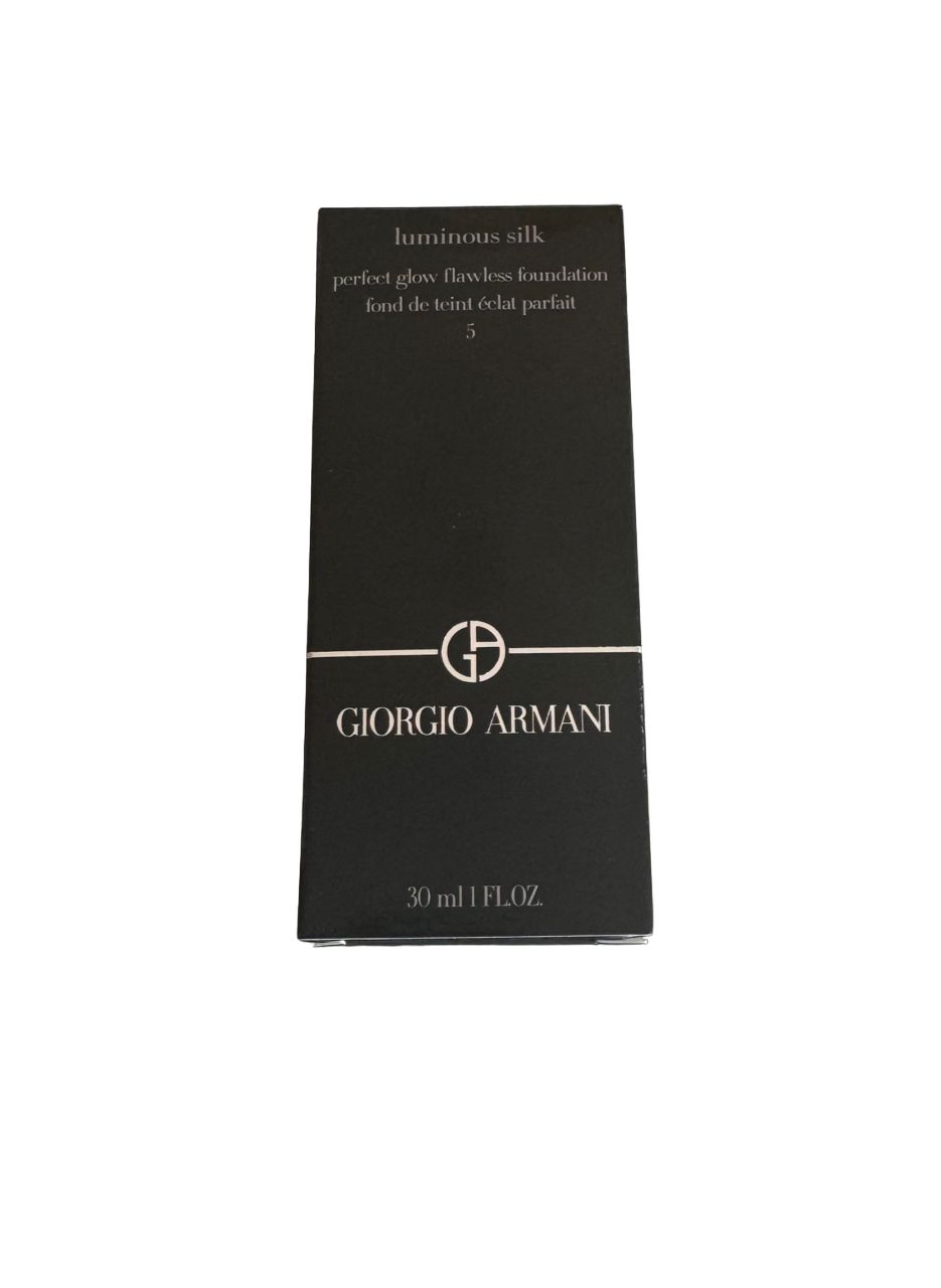 Giorgio Armani Luminous Silk Perfect Glow Foundation 5