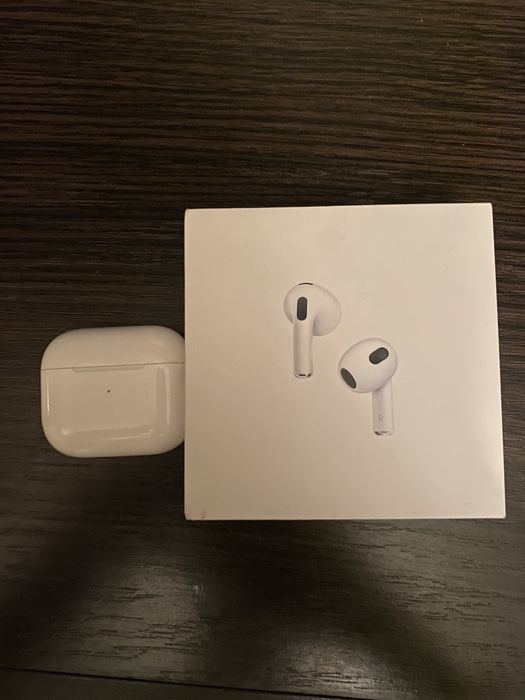 Зарядний кейс Airpods 3