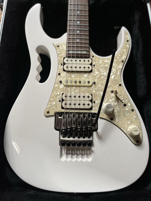 Ibanez JEM555 White Steve Vai