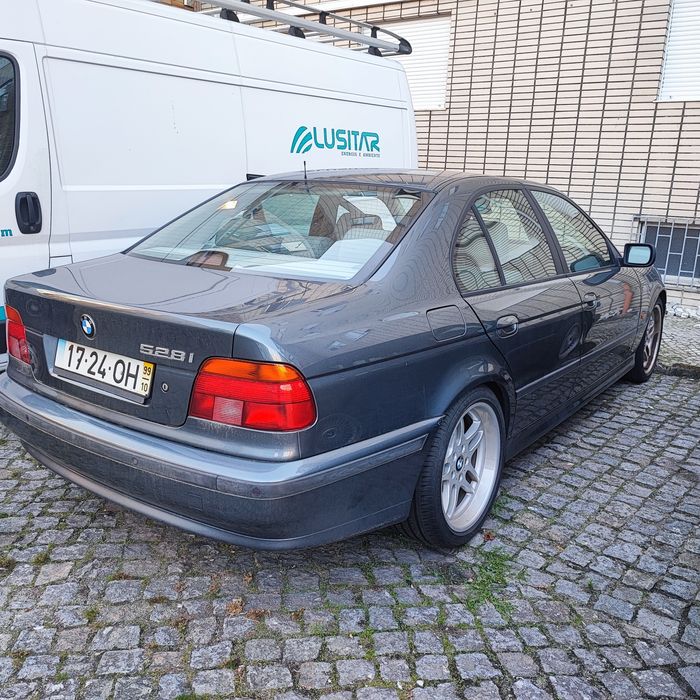 BMW 528i 1999 GPL