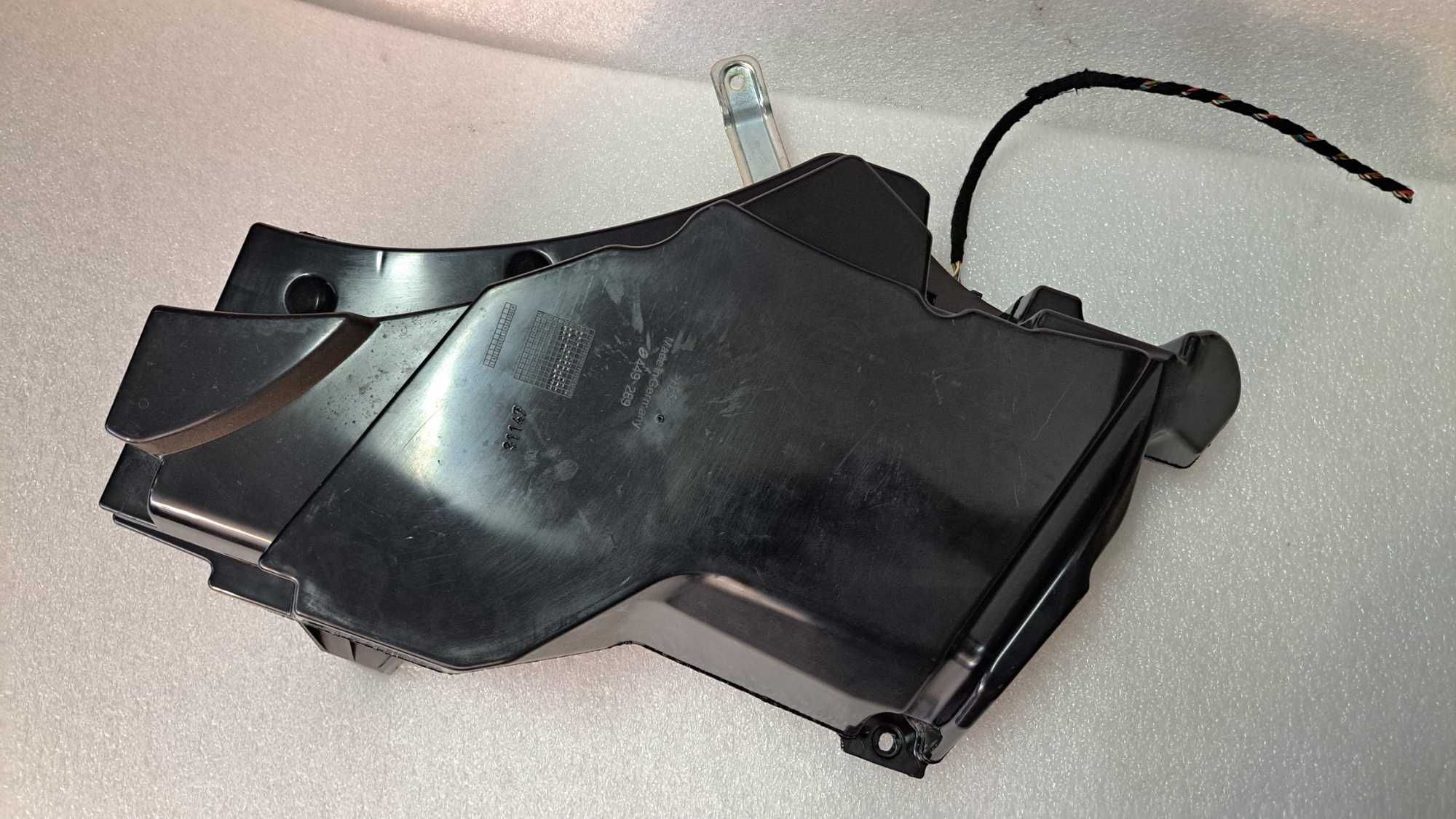 Tuba subwoofer Audi A3 8P BOSE -382C
