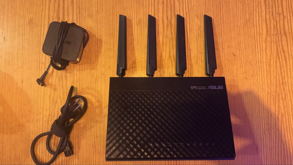 Router ASUS 4G-AC68U