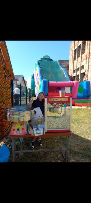 Прокат солодкої вати , попкорн та батути