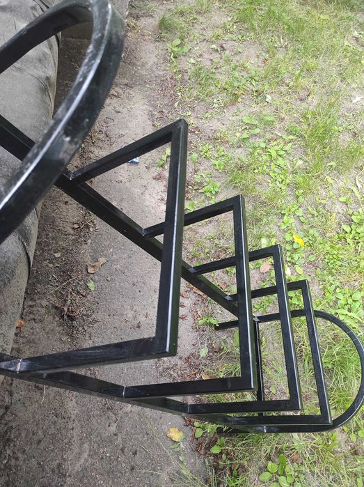 Стійка метал підставка для шин/велопарковка