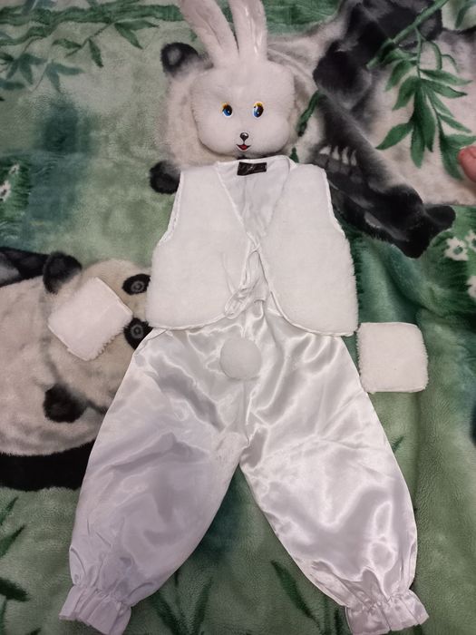 Костюм білого зайчика, карнавальний костюм