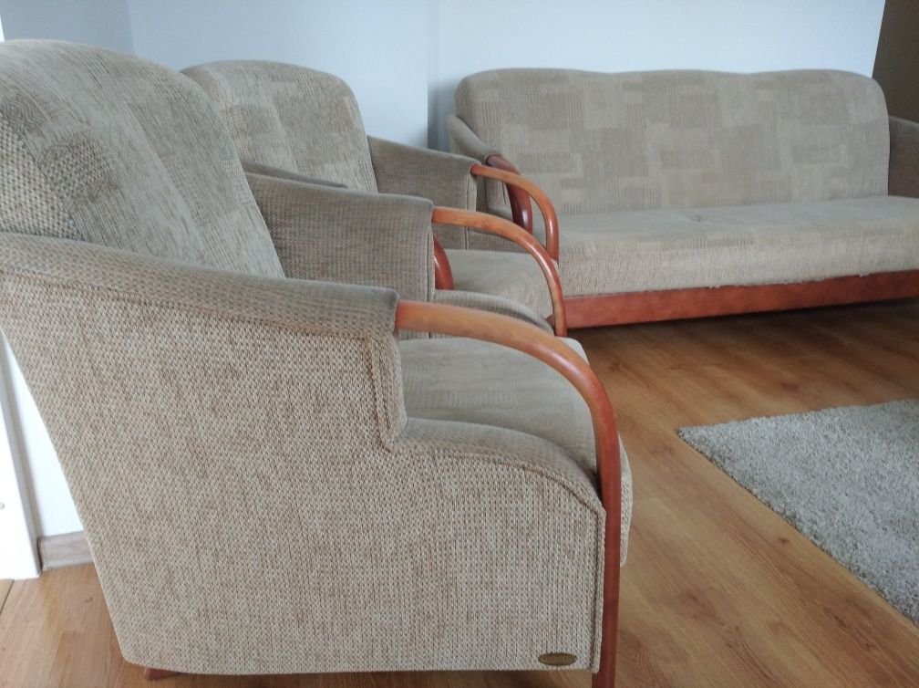 Zestaw kanapa i dwa fotele