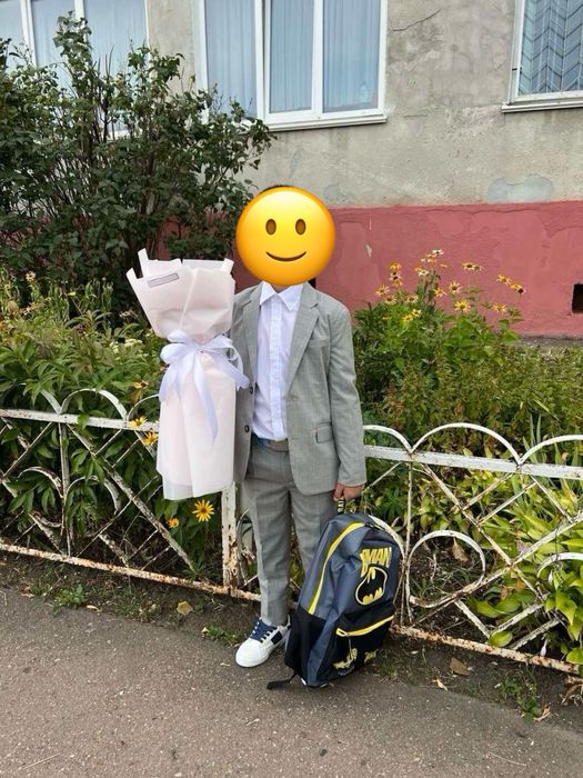 Продам дитячий брючний костюм Reserved