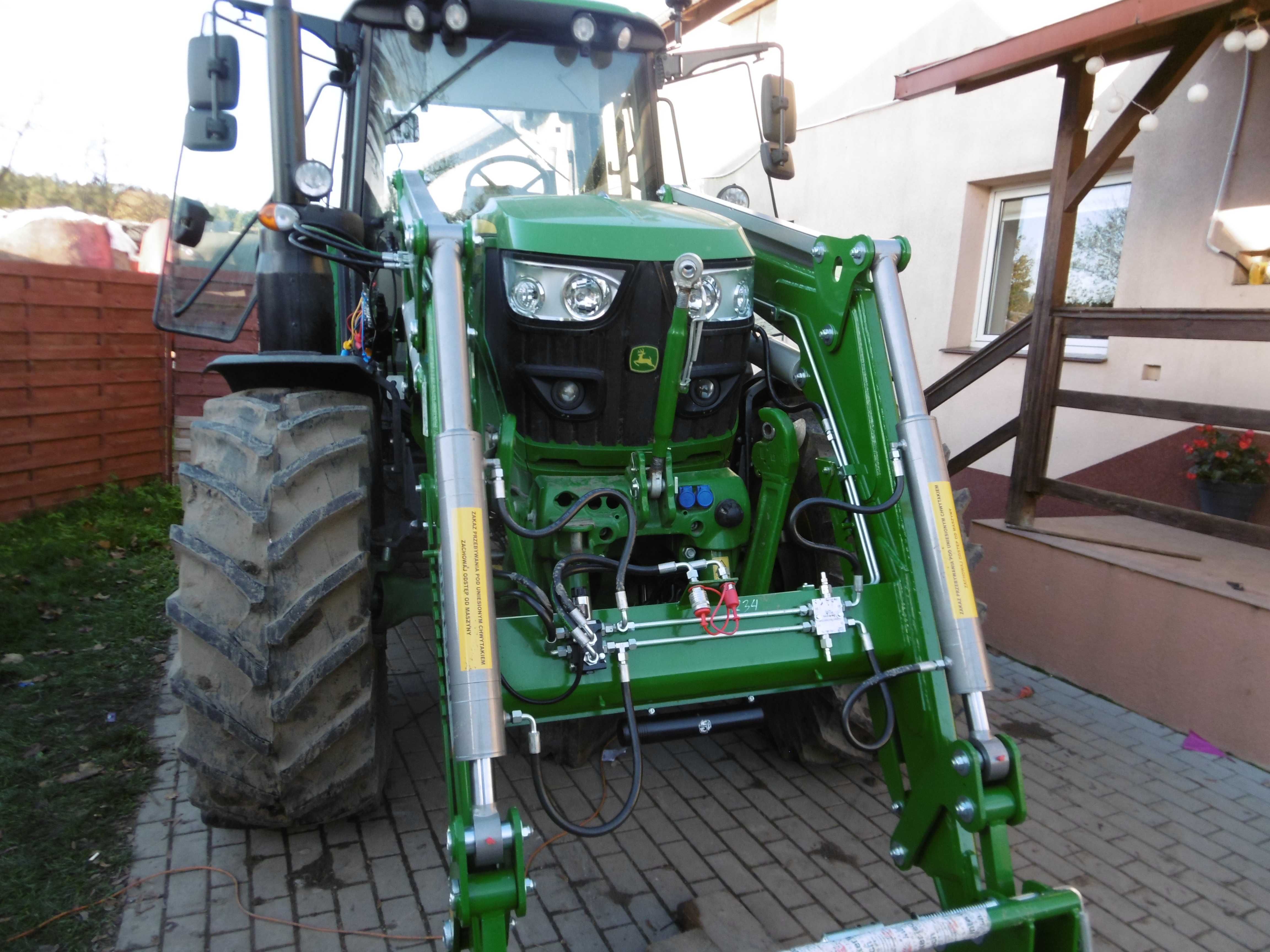 Ładowacz czołowy TUR  Intertech IT 1600  John Deere  6200, 6330, 6120