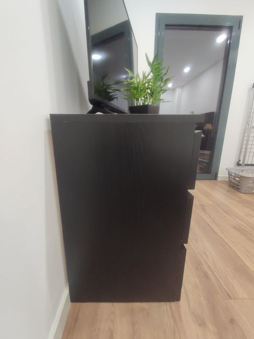 Comoda Malm com 6 gavetas