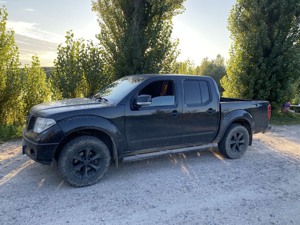 Navara 2009 год