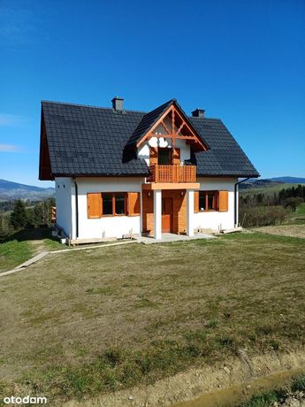 Dom w Rabce-Zdroju na wzgórzu widokowym