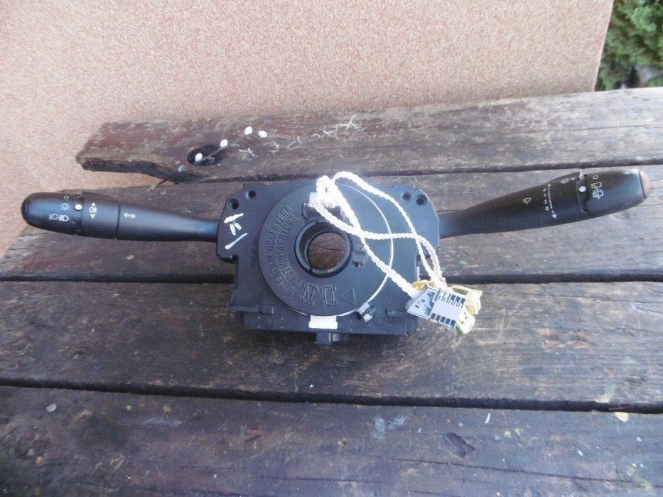 Przełącznik zespolony świateł  CITROEN C3 96608847XT