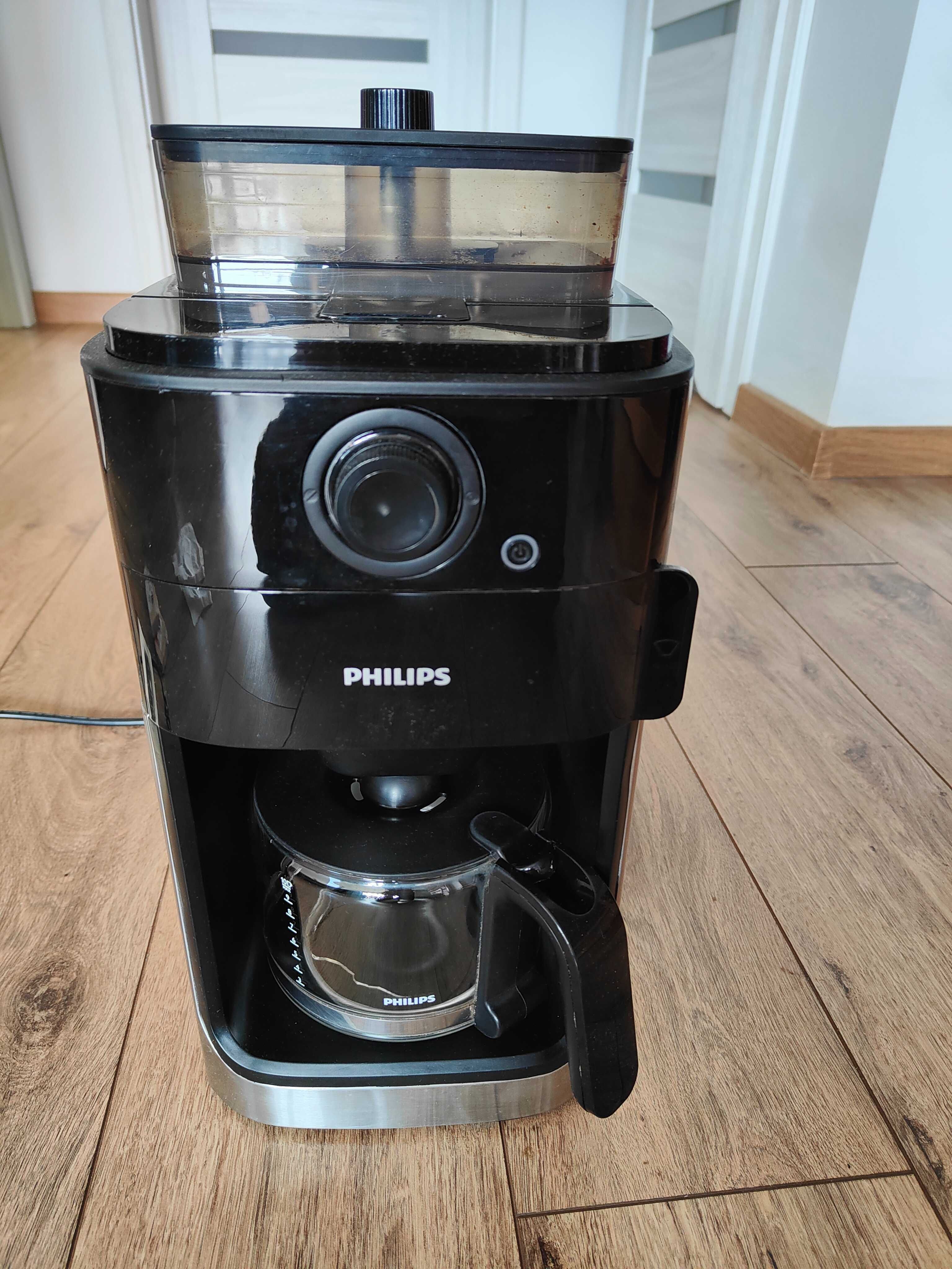 Ekspres Philips Grind & Brew HD7767/00 Młynek żarnowy, zestaw filtrów