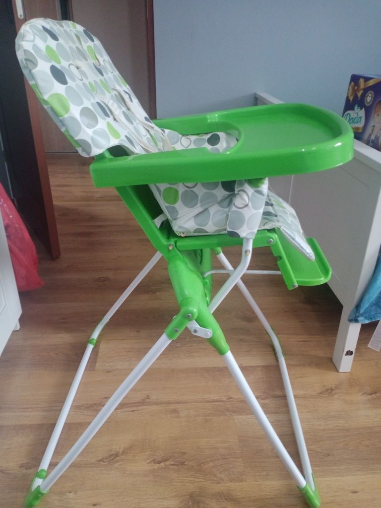 Krzesełko do karmienia dziecka