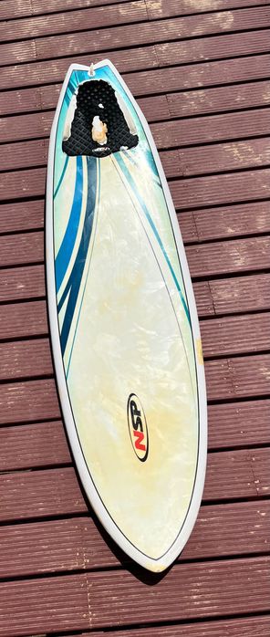 Prancha de surf em bom estado