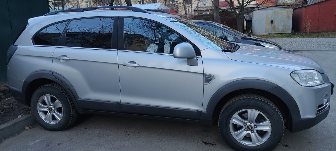 Продам автомобіль Chevrolet Captiva