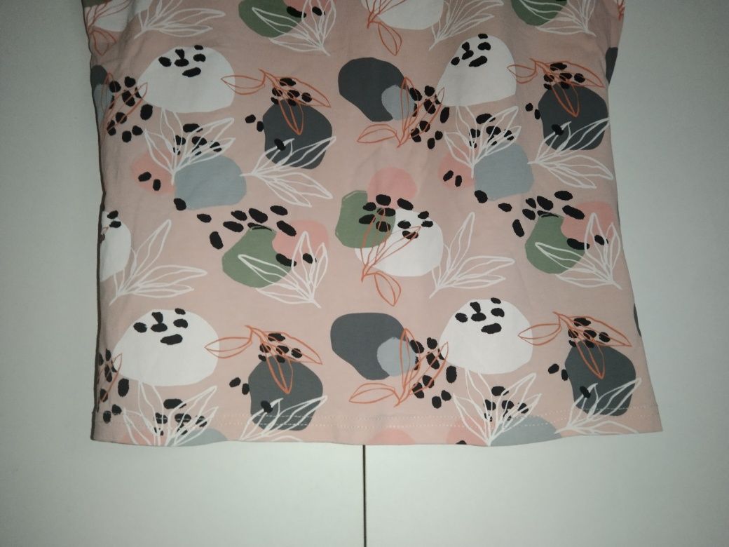 Sprzedam T-Shirt Damski z Nadrukiem, rozmiar M, marki Pull & Bear