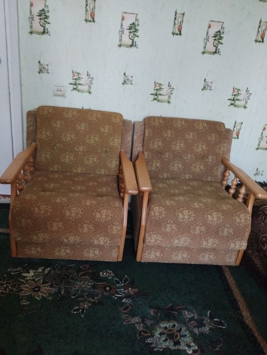 Продам б/у диван" Кондор", столешницу фиор новая фабричная в упаковке