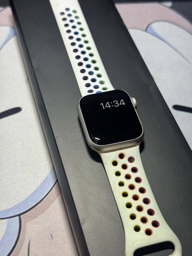 Apple Watch series 6, 40mm, w idealnym stanie