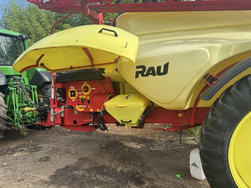 Оприскувач Kverneland Rau Phoenix b40