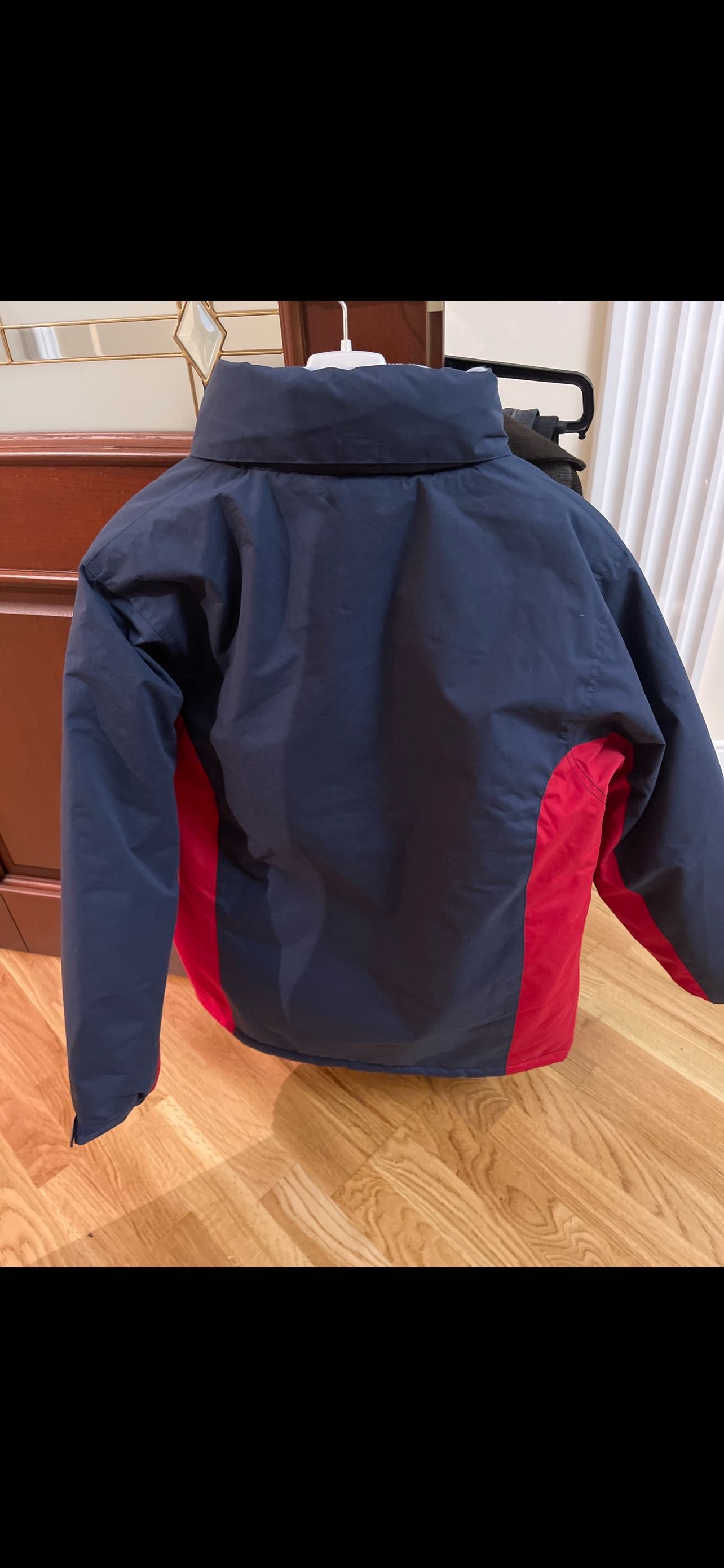 Куртка  новая зимняя на мальчика рост 164 см