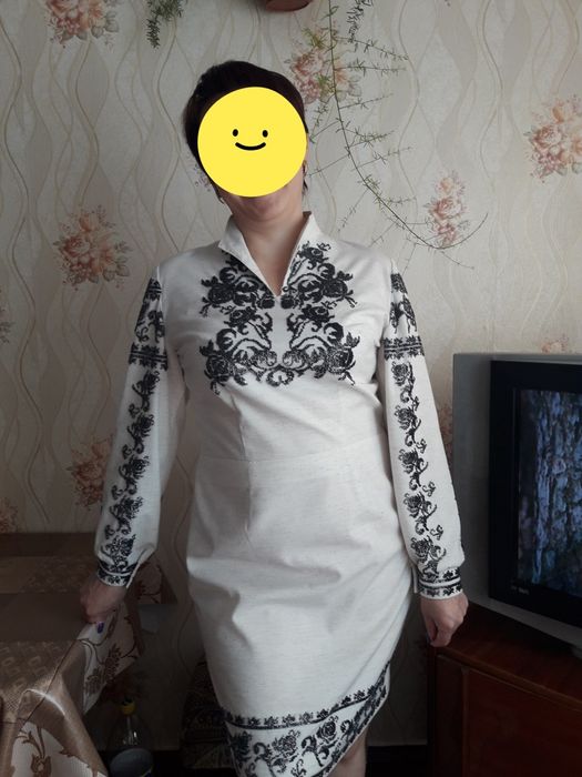 Вишите плаття рубкою