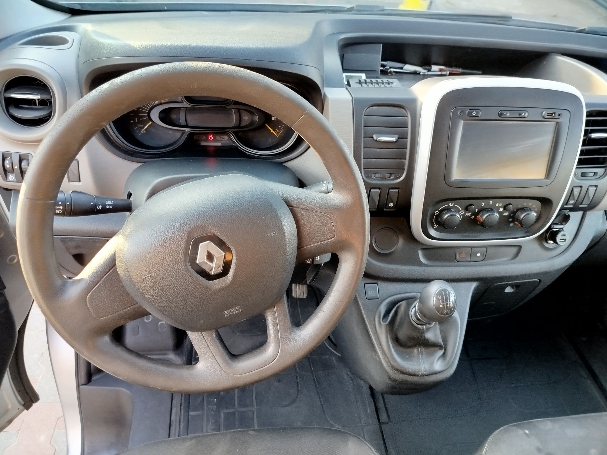 Renault Trafic 1.6 dCi L2h2 2015r.