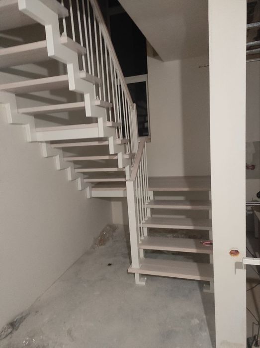 Сходи лофт перила нержавейка ковані метал стекло дерево ступені