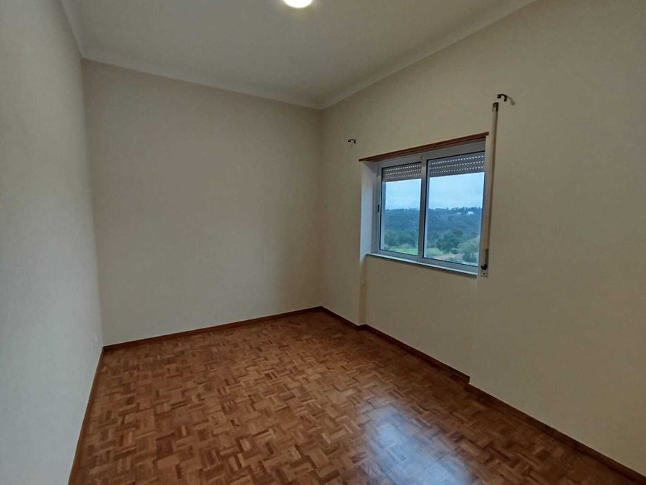 Arrenda-se apartamento T3, a 5 mins das Caldas da Rainha