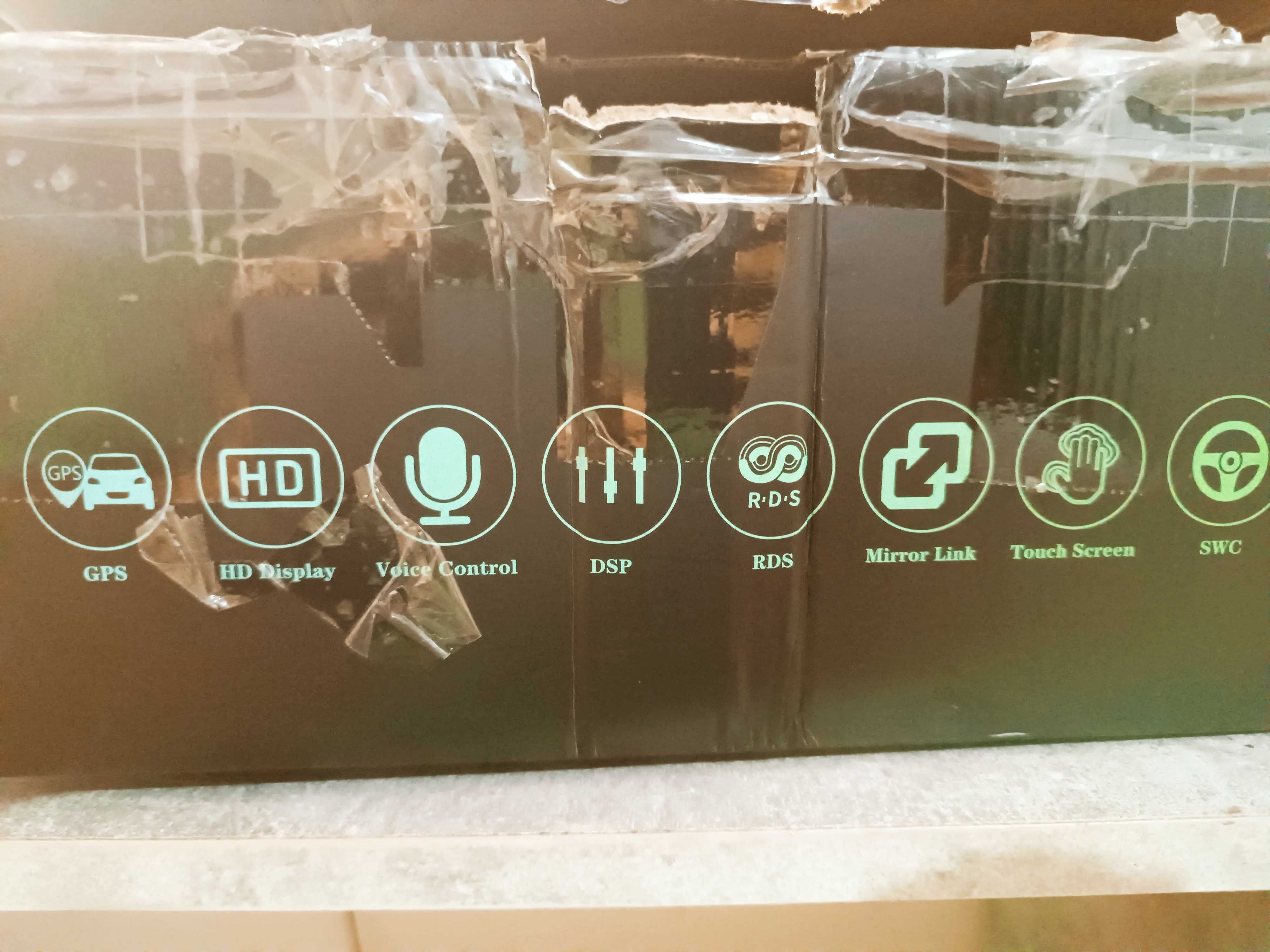 Car radio and android screen