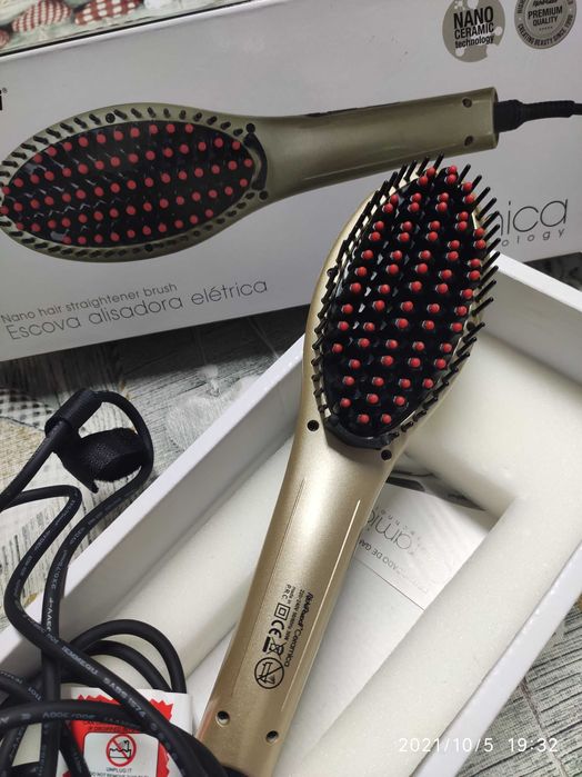 Escova alisadora elétrica
