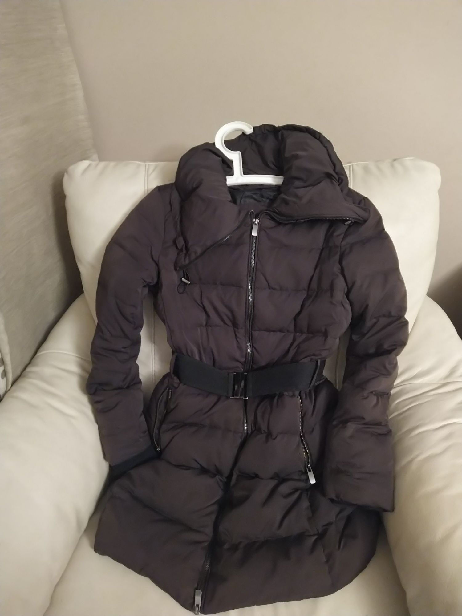 Płaszcz puchowy - zimowy Zara r.S w kolorze ciemny brąz