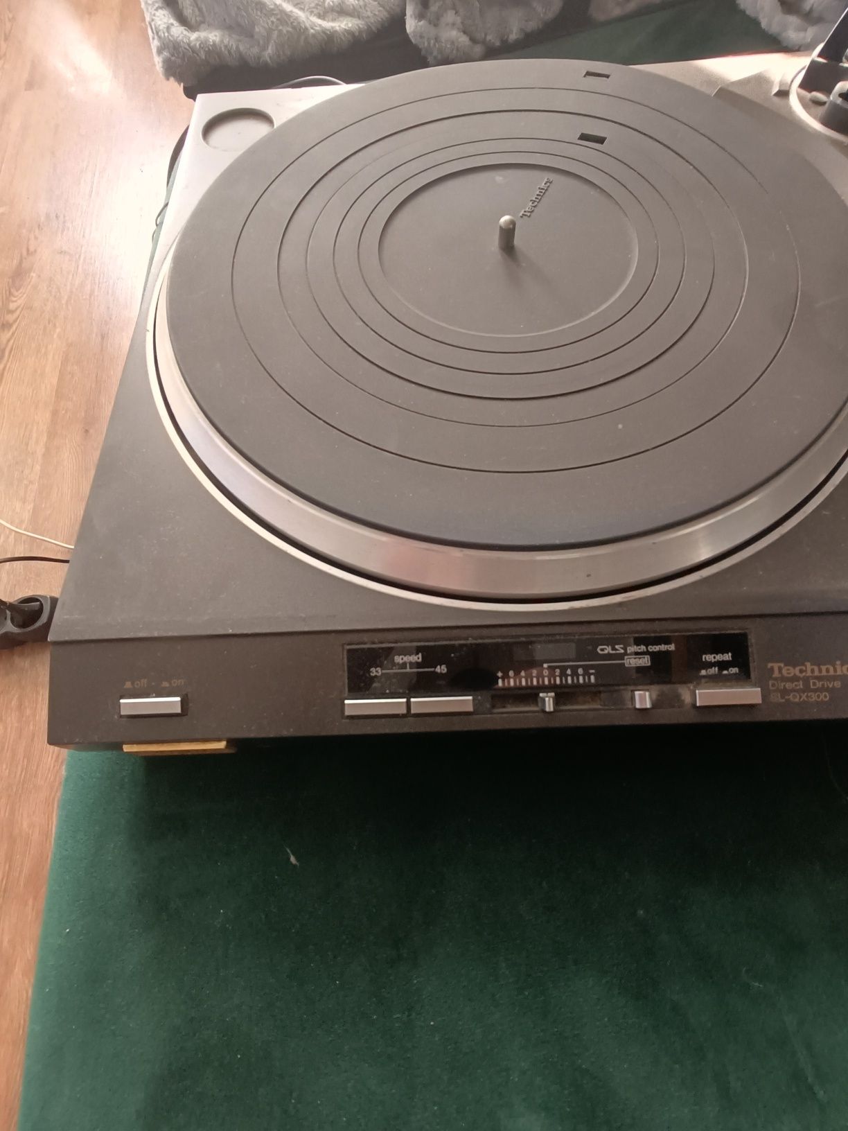 Gramofon Technics SL-QX 300