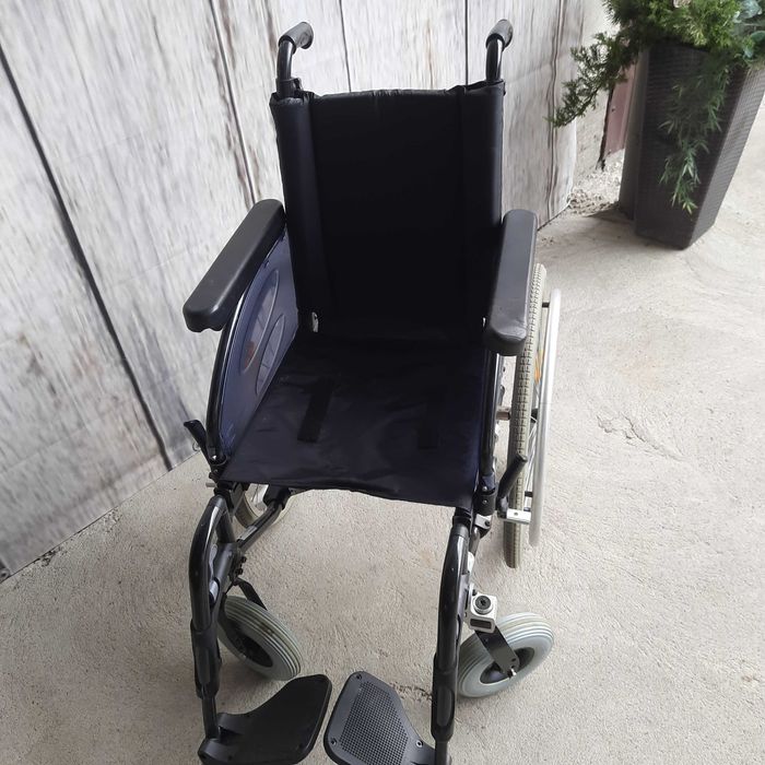 wózek inwalidzki /  495