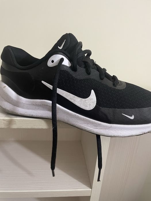 Кросівки Nike чорного кольру,оригінальні, розмір 38,5 24см