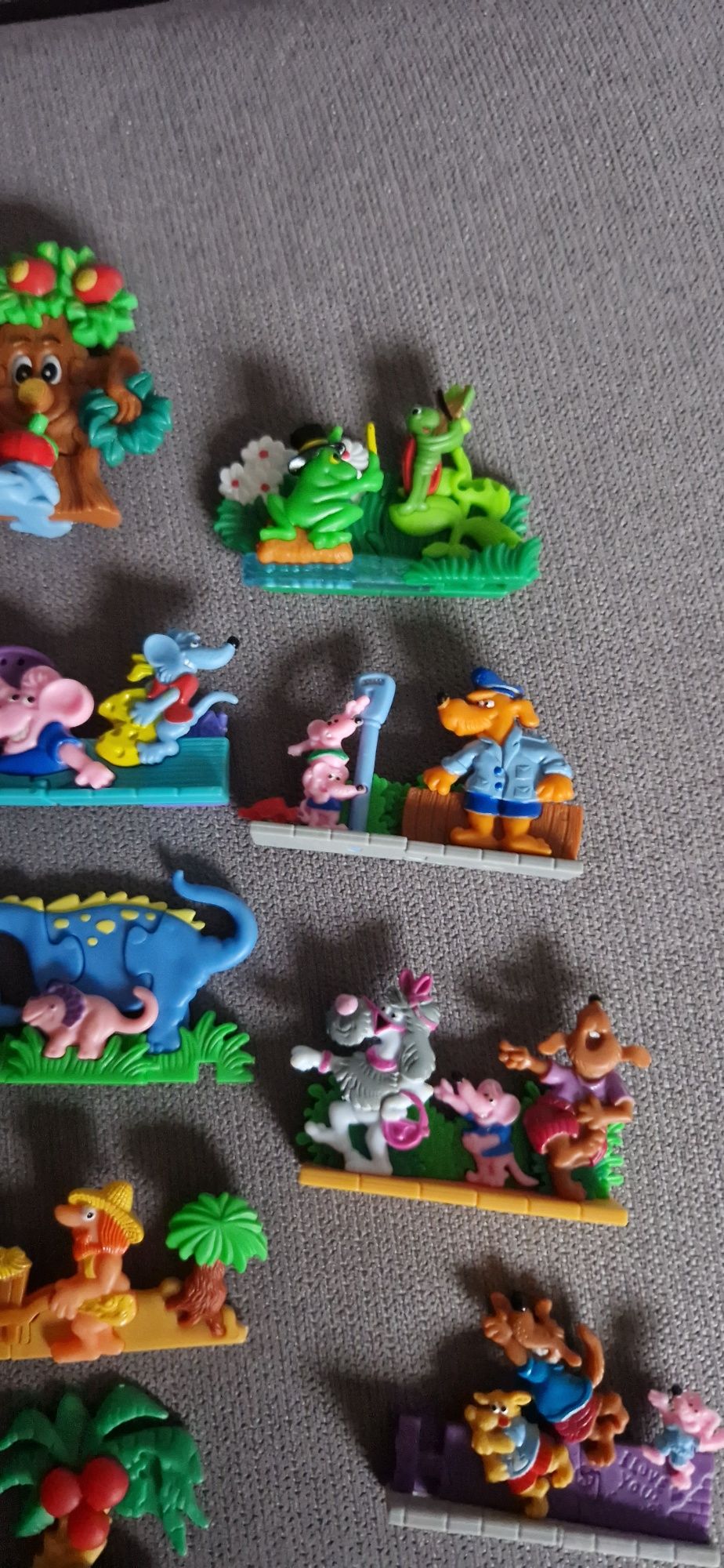 Puzzle 3D figurki z kinder niespodzianka