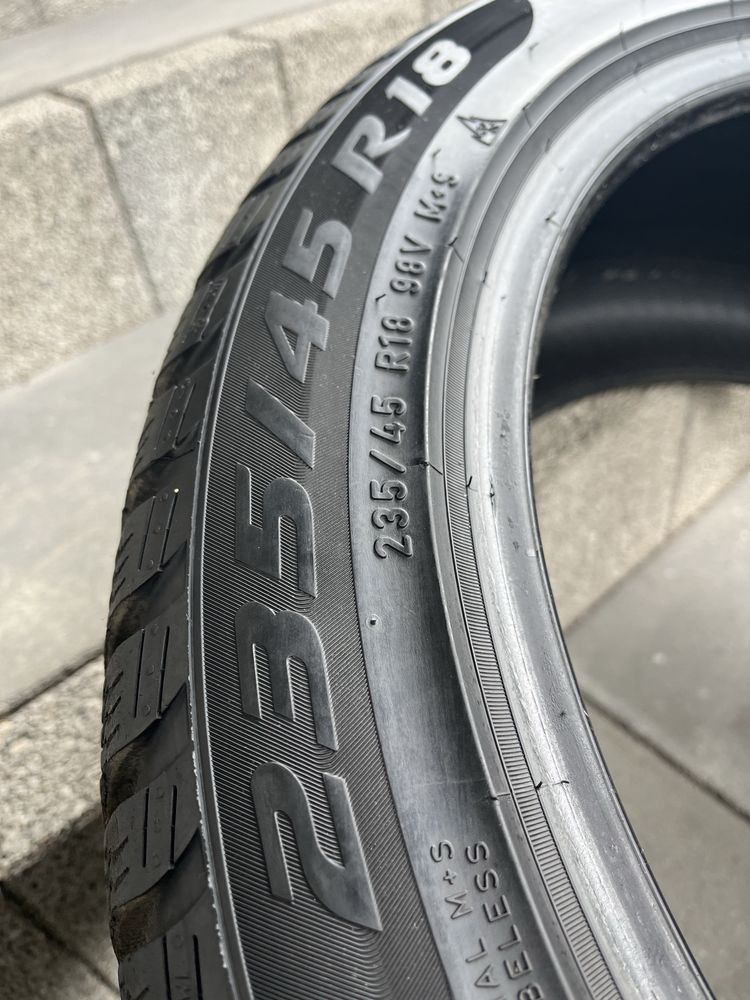 Zimowe Pirelli 235/45 r18, 2023 r
