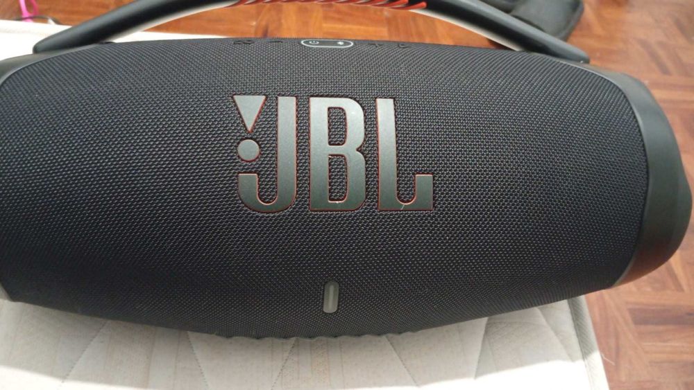 Caixa de som jbl
