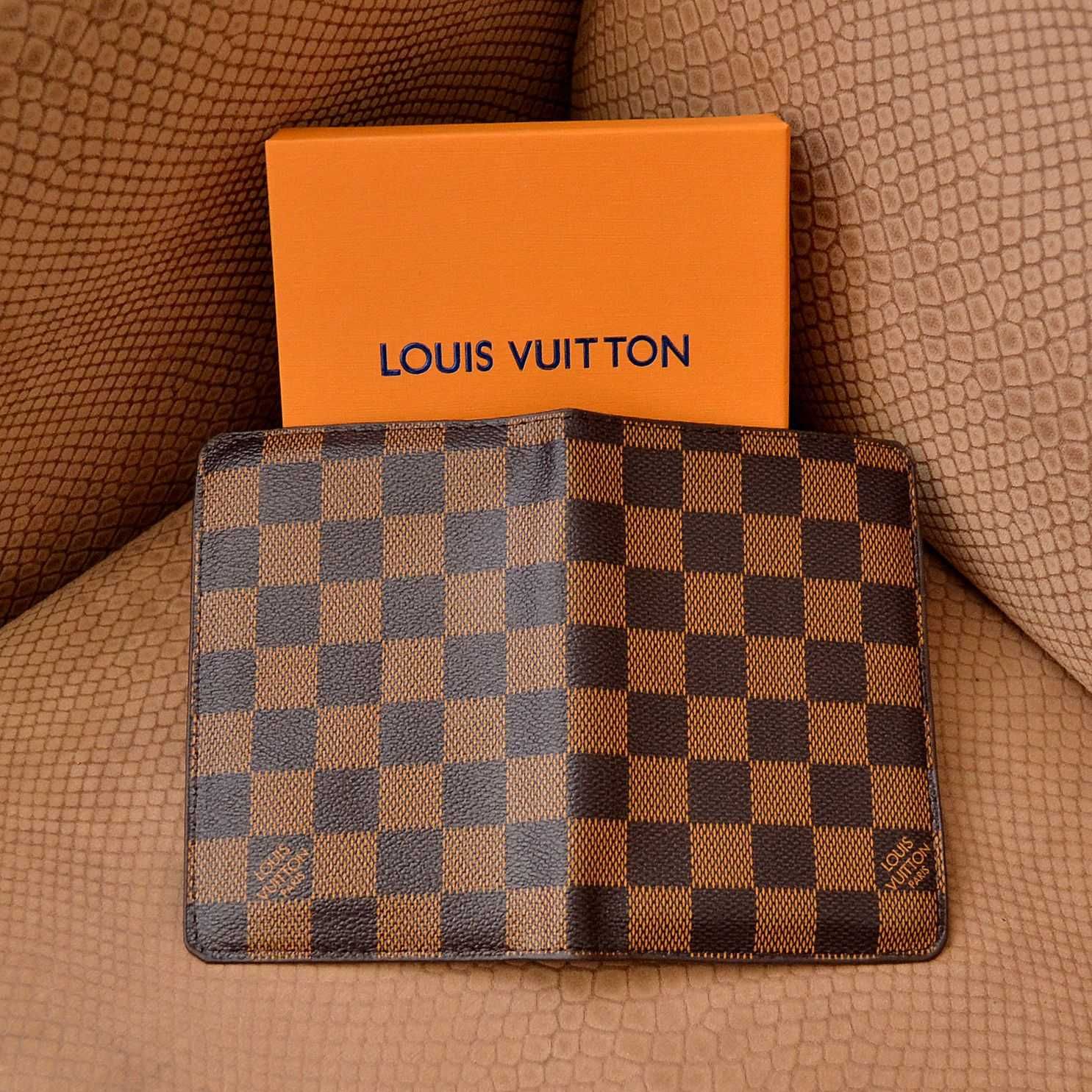 Обложка на паспорт Louis Vuitton обкладинка загранпаспорт на документы