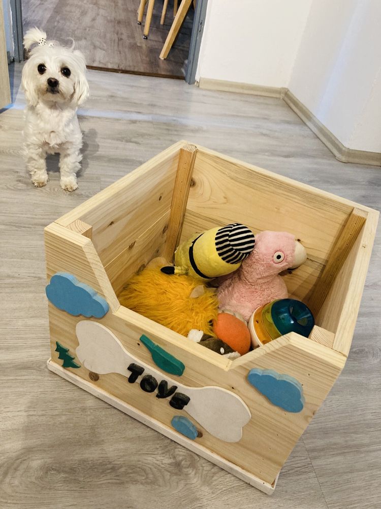 Pudełko, skrzynka, szafka na zabawki dziecka bądź zwierzaka